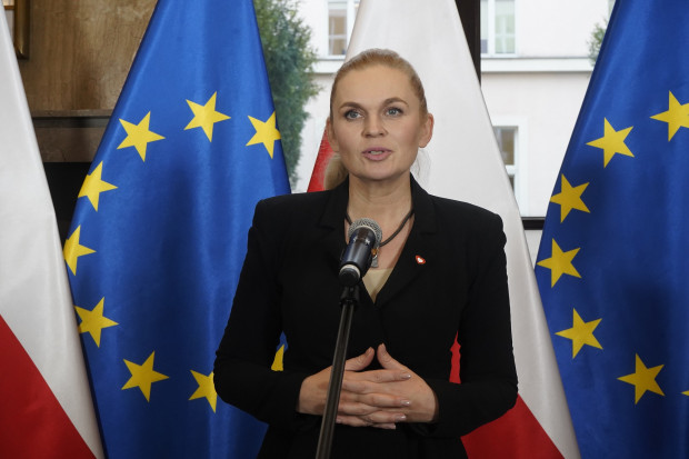 W piątek podczas konferencji ministra edukacji podsumowała działania resortu podczas 100 dni rządu (fot.gov.pl)