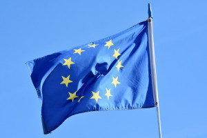 W ramach programu Fundusze Europejskie dla Nowoczesnej Gospodarki zawarto już 406 umów na kwotę 7,32 mld zł (fot. pixabay)