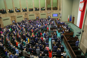 Sejm przyjął uchwałę ws. uczczenia 20. rocznicy członkostwa Polski w Unii Europejskiej (fot. PAP/Rafał Guz)