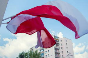 W Warszawie rozdawane będą flagi Polski i Unii Europejskiej (fot. ursynow.um.warszawa.pl)