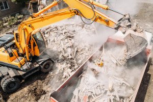 Będzie zmiana przepisów o składowaniu odpadów budowlanych (fot. Shutterstock/DedMityay)