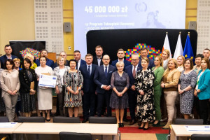 35 gmin z woj. podlaskiego otrzymał łącznie 42,5 mln zł na pomoc seniorom i niepełnosprawnym (fot. Podlaski Urząd Marszałkowski)