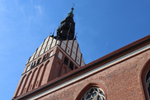 97-metrowa wieża katedry św. Mikołaja w Elblągu (fot. katedra.elblag.pl)