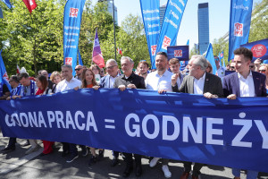 Marsz Lewicy i OPZZ  z okazji Święta Pracy w Warszawie, 1 maja 2024 r. (fot. PAP/Rafał Guz)