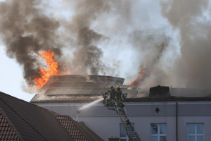 W Polsce są zaniedbywane dokładne pomiary zanieczyszczeń związanych z pożarami (fot. PAP/Paweł Supernak)