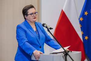 De bepalingen van de verordening over het niet meetellen van cijfers bij het gemiddelde gelden voor alle scholen, zegt Katarzyna Lubnauer (foto gov.pl/edukacja)