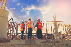 La certificación será realizada por entidades acreditadas y el proceso será voluntario para los contratistas.
